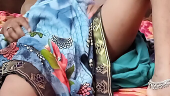 Desi Bhabhi Memantat Cipap Dan Seks Anal Di Kampung