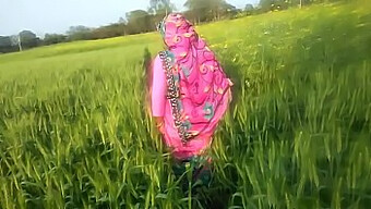 Indian Bhabhi'S Outdoor Sex Adventure In Hindi