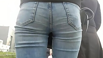 Dessousliebhaber In Jeans