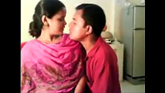 Watch This Indian Couple Enjoy Themselves In A No Strings Attached Encounter