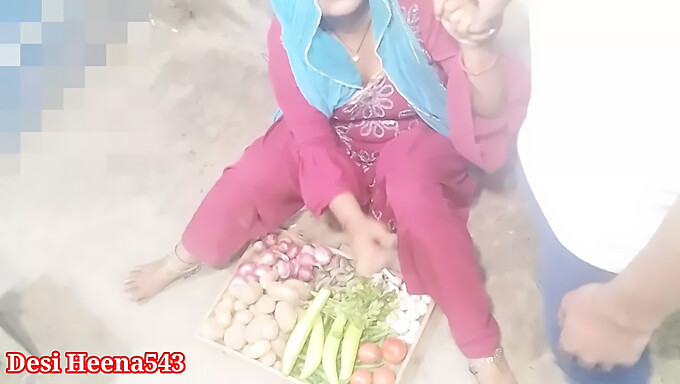 Bhabhi Vende Verdure Mentre Fa Un Pompino In Hindi