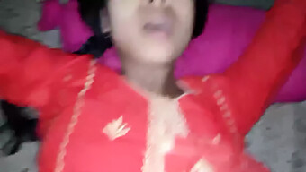 Amateur Indian Girl Swallows Cum From Her Boyfriend