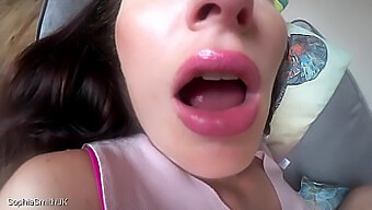 Girlfriend'S Experience Of Being Teased With Mouth And Tongue Asmr