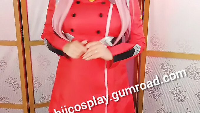 18 Yaşındaki Cosplayerlar Yaramaz Oluyor