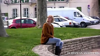 Blonda Este Futută Tare Într-Un Videoclip Amator