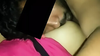 18+ Indiai Tini Rani Nagy Melleit Szopják És Masszírozzák