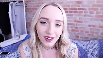 Kitty Quinn'S Kisses In 4 Amazing Asmr Videos