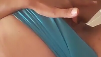 Homemade Video Of A Turkish Girl Fingering And Eating Pussy