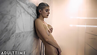 Cảnh Sex Tắm Của Eva Elfie